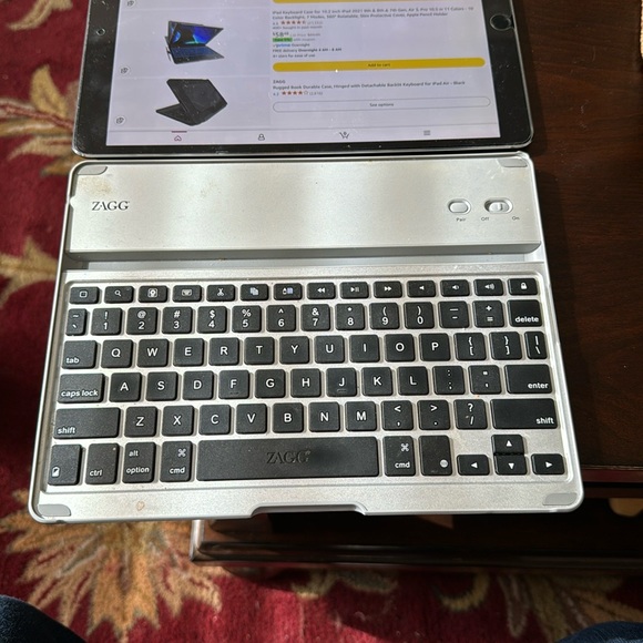 Zagg Bluetooth keyboard - Picture 1 of 4